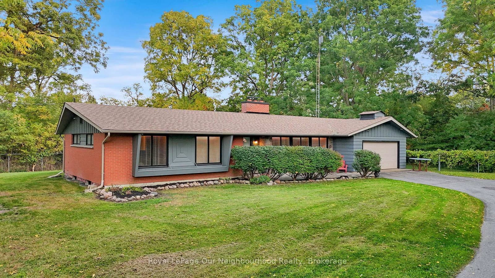 1539 Finch Avenue - Image 2