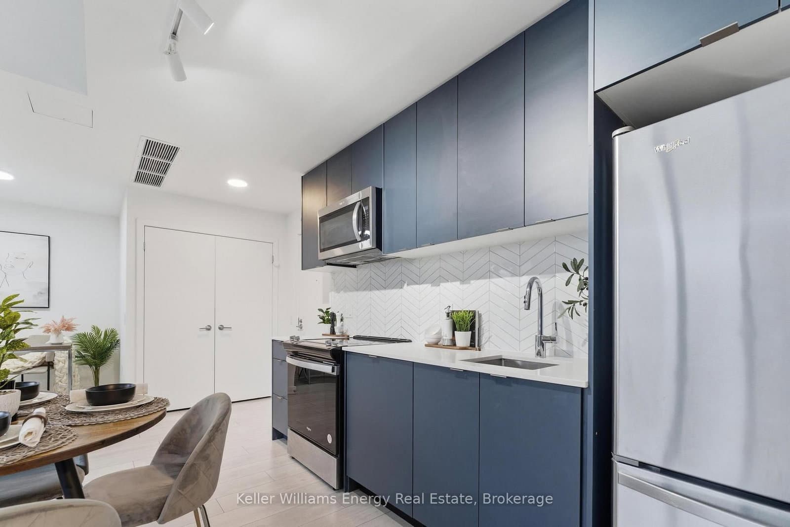 1614 Charles Street, Unit 522 - Image 4