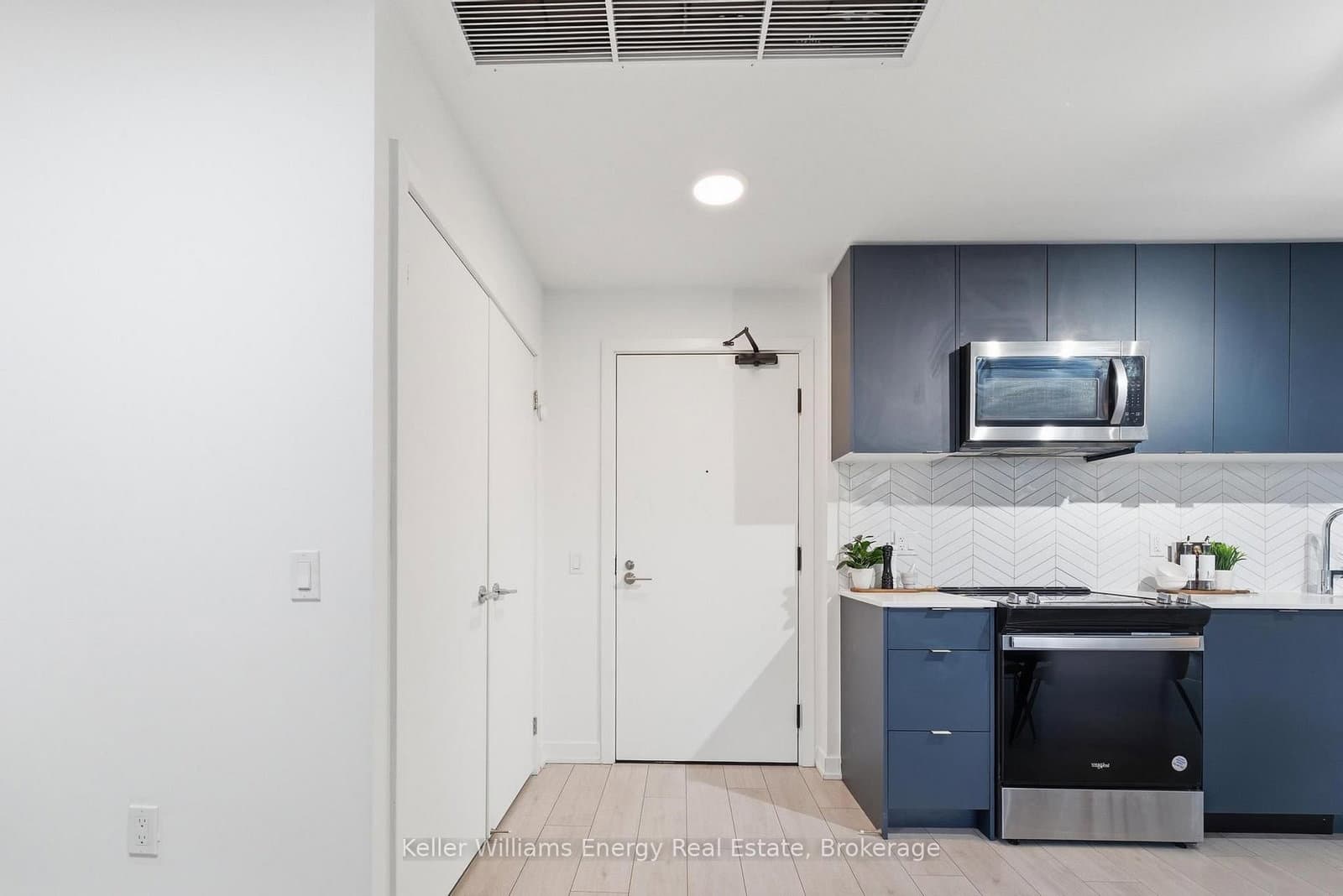 1614 Charles Street, Unit 522 - Image 5