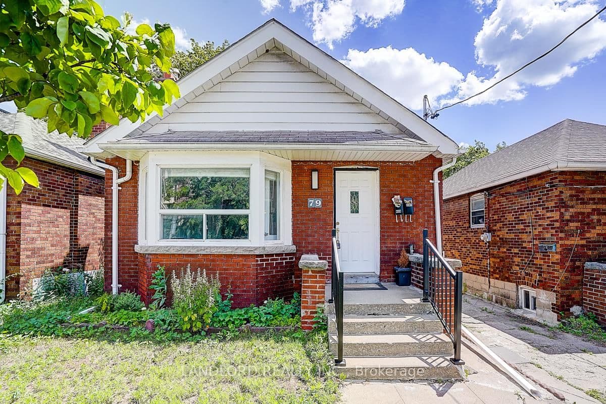 79 O'Connor Drive, Unit Lower - Image 3