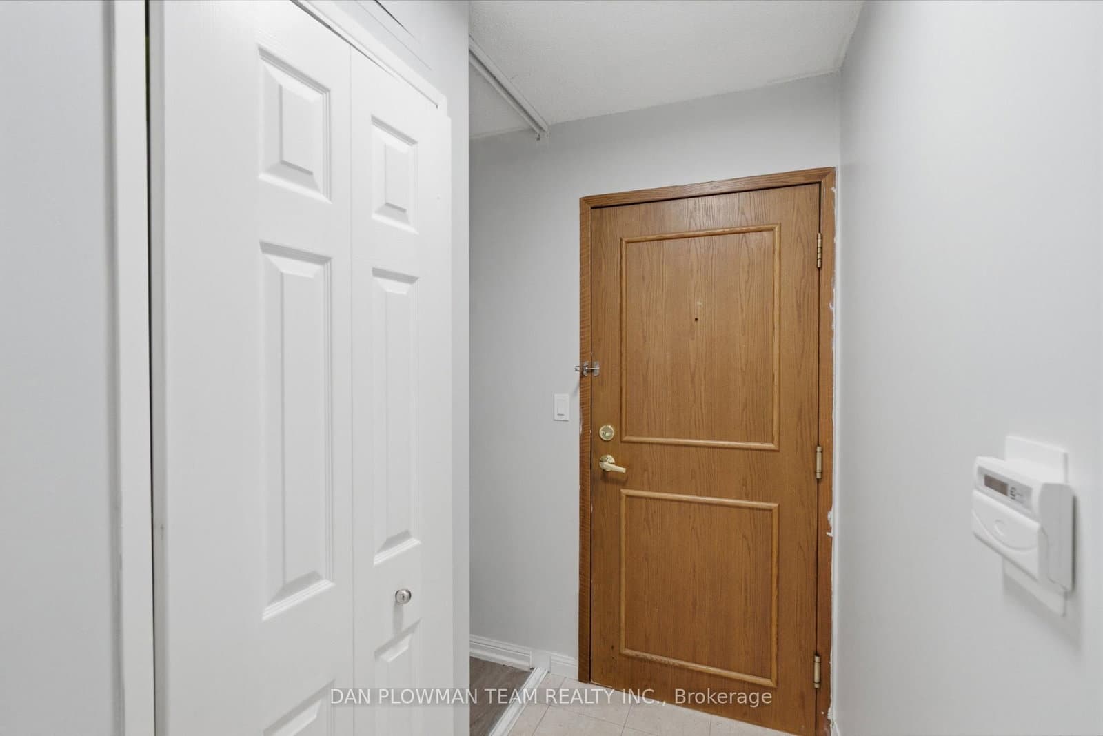 8 Lee Centre Drive, Unit 913 - Image 4