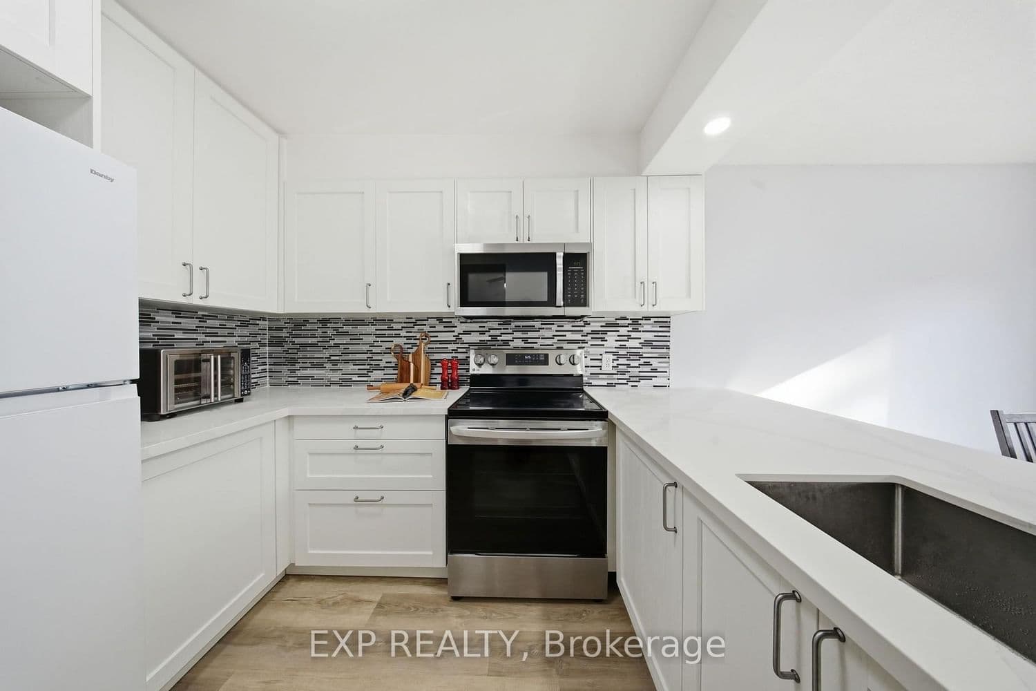 64 Parklane Circle - Image 3