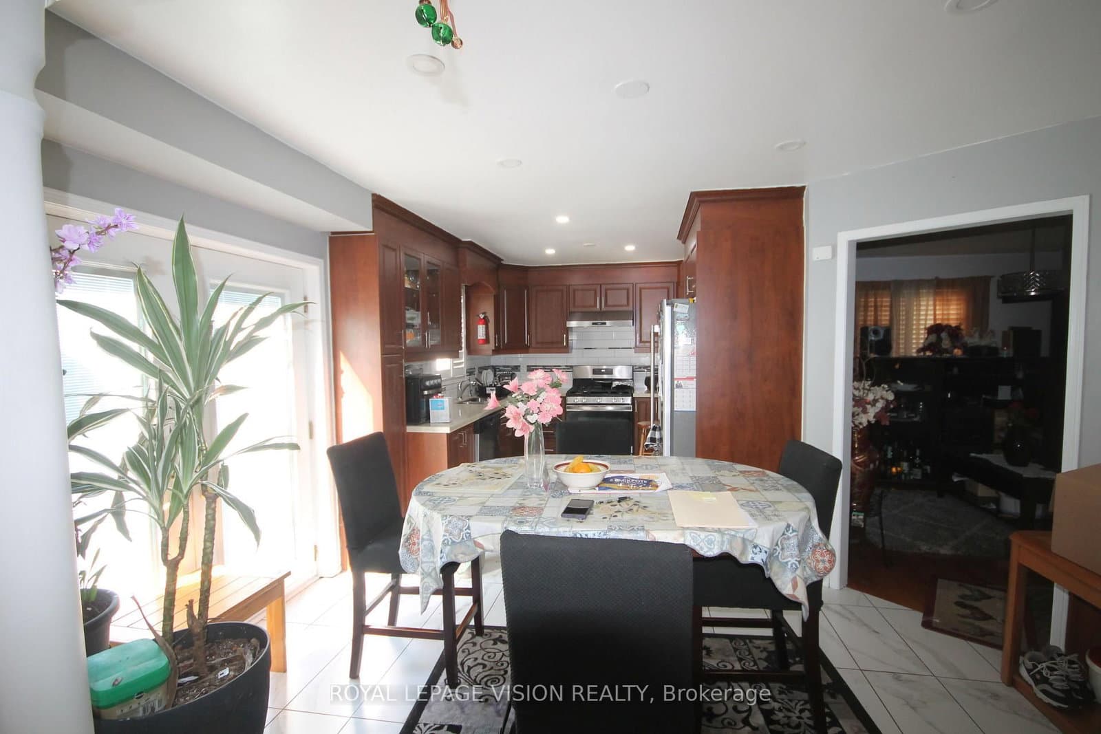 45 Bradbury Crescent - Image 2