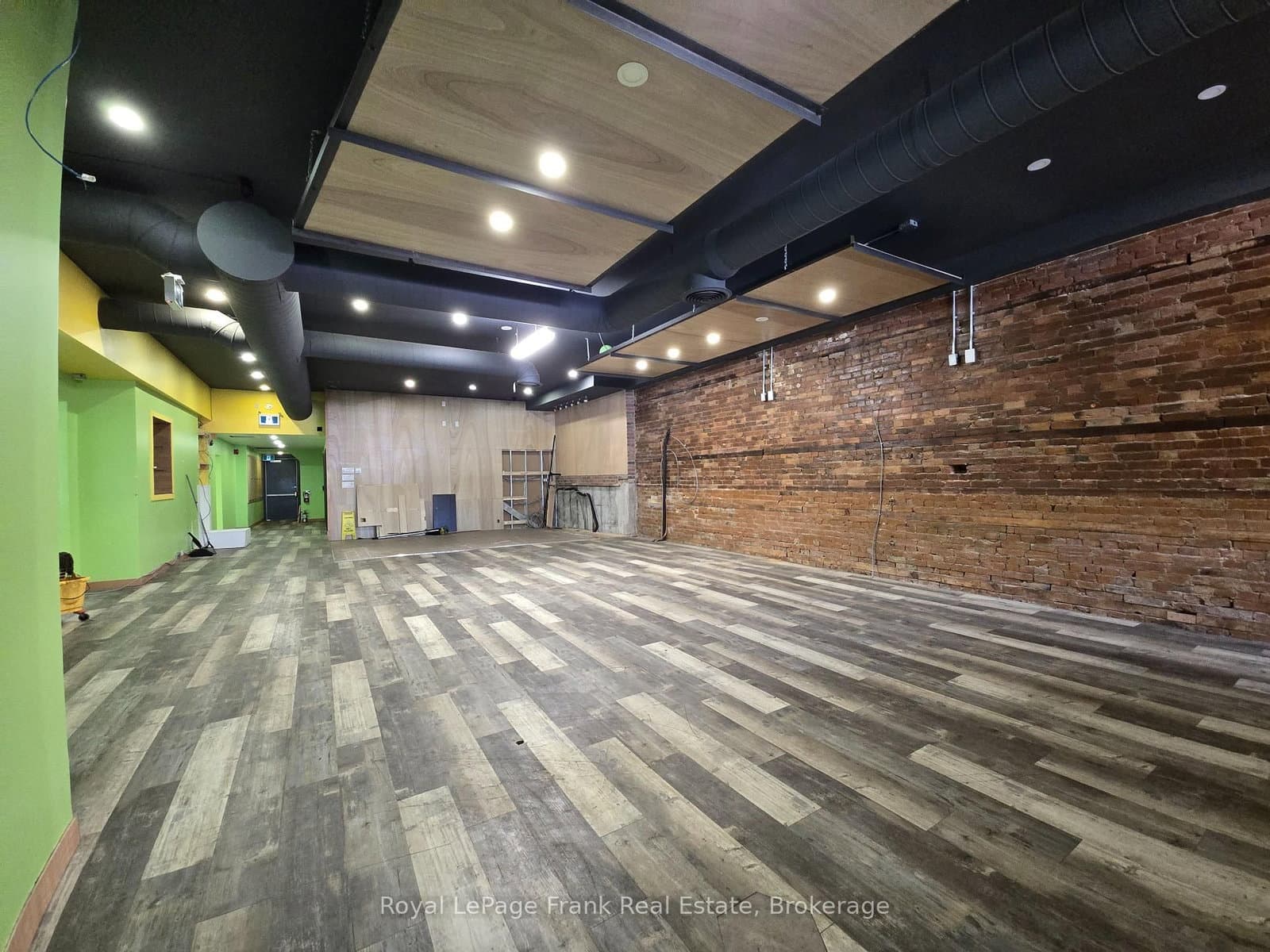 37 King Street E, Unit B - Image 1