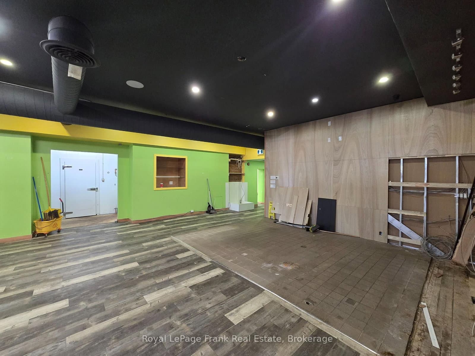 37 King Street E, Unit B - Image 2