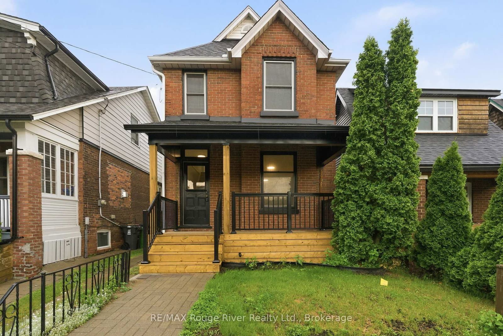 7 Heyworth Crescent - Image 1