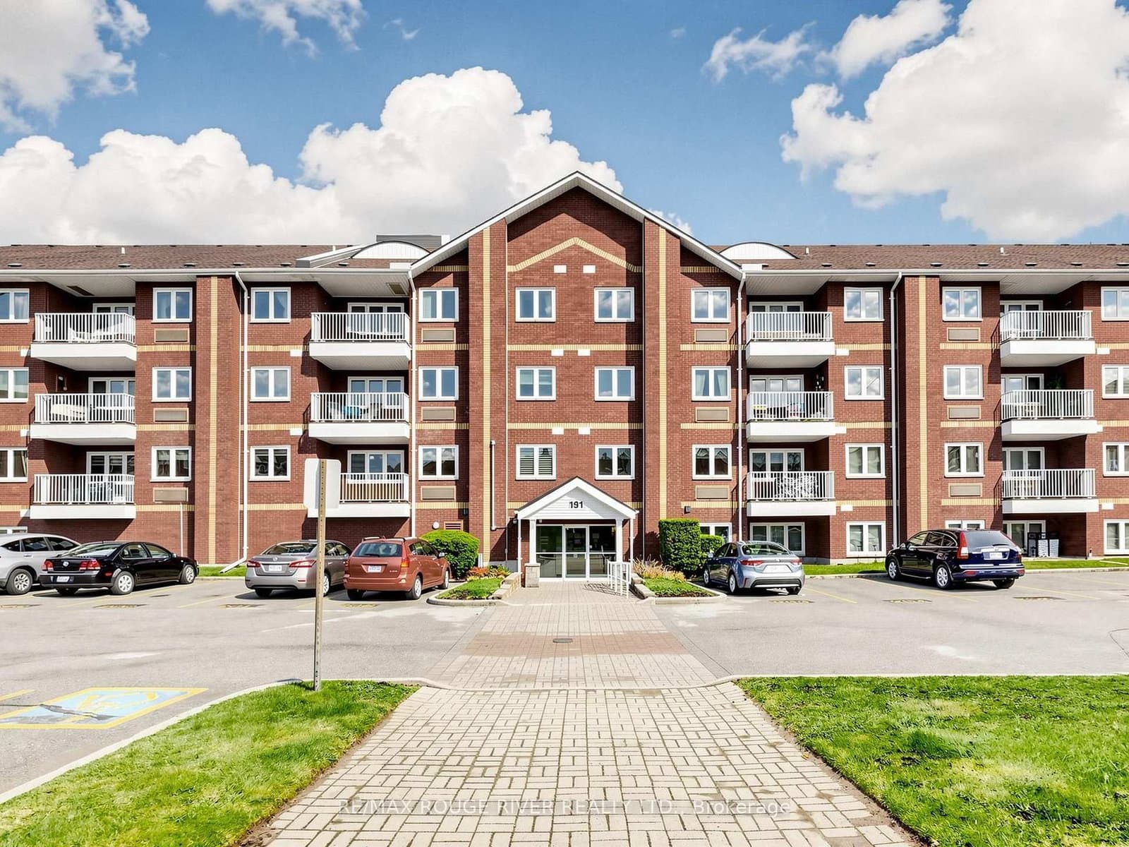 191 Lake Driveway W, Unit 315 - Image 2