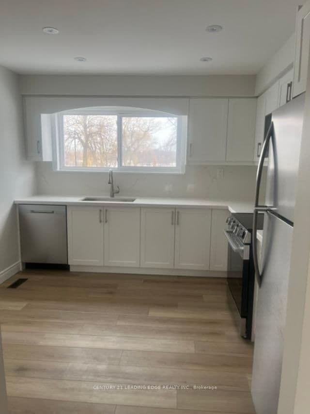 24 King Henrys Boulevard - Image 3