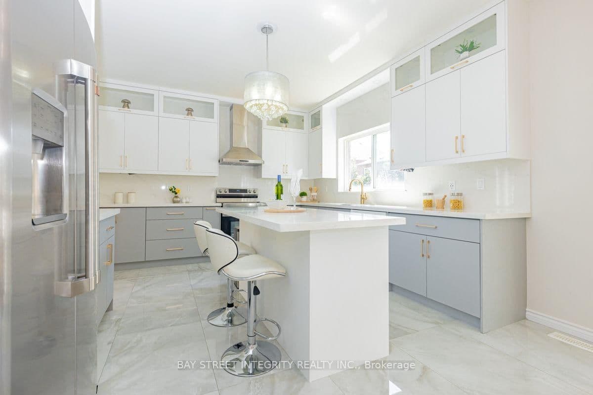 17 Weston Crescent - Image 4