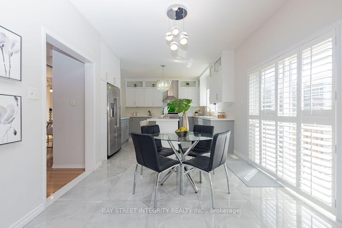17 Weston Crescent - Image 5