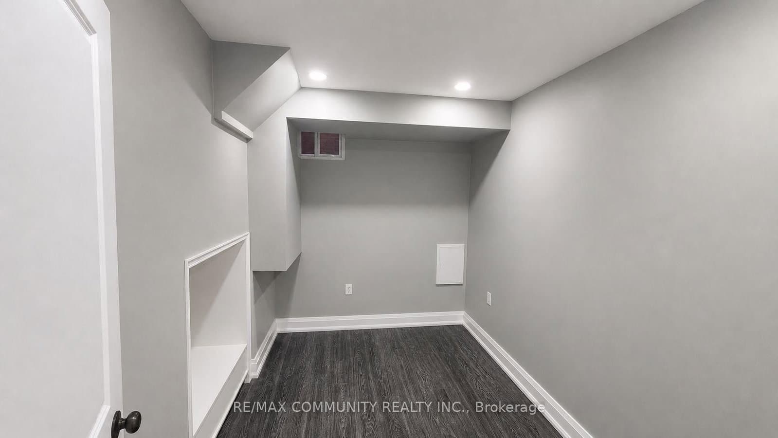 2364 Dobbinton Street, Unit Basement - Image 6
