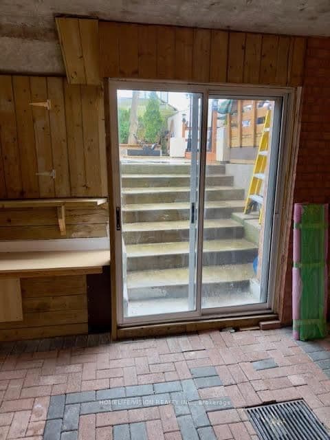 245 Floyd Avenue, Unit bsmt - Image 3