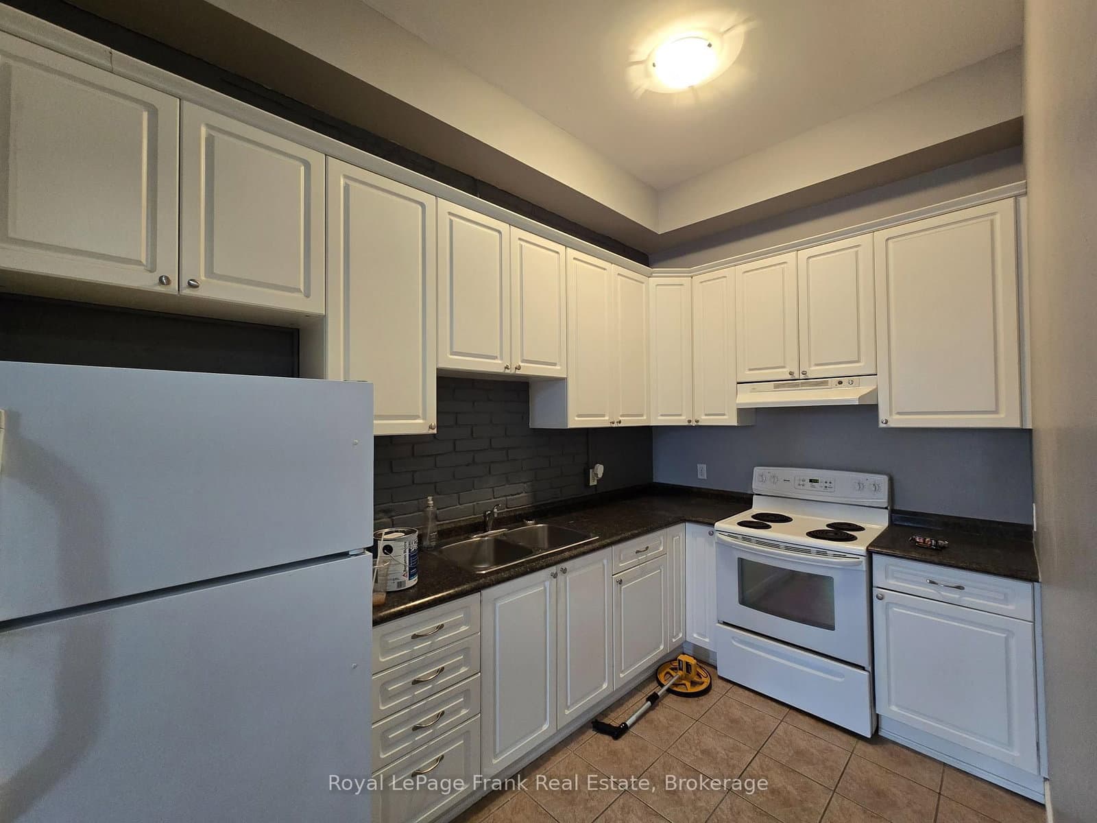 54 King Street E, Unit 208 - Image 3