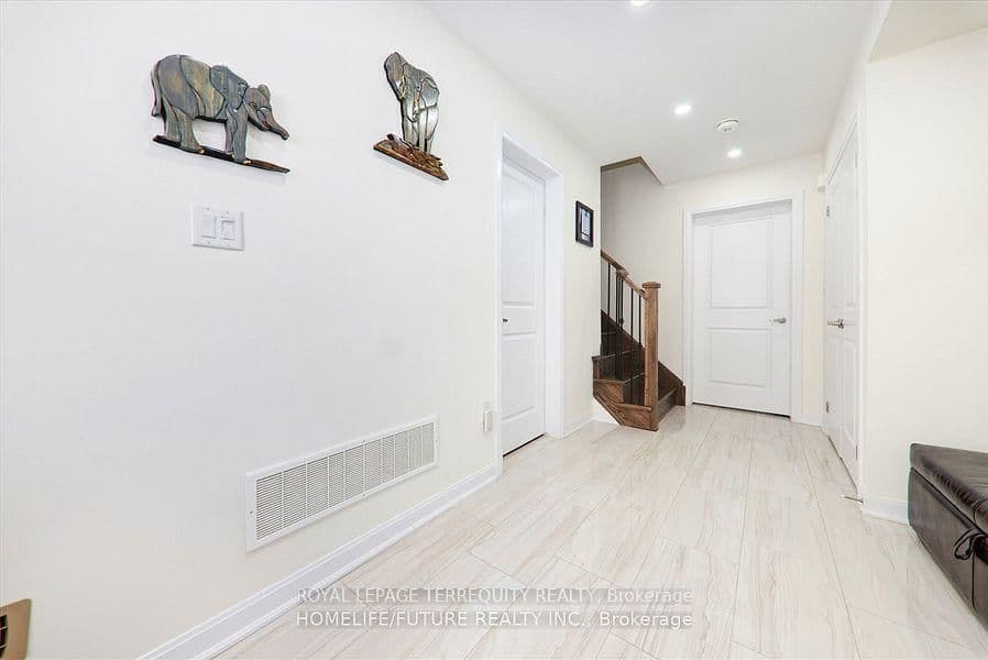 2412 Fall Harvest Crescent - Image 4