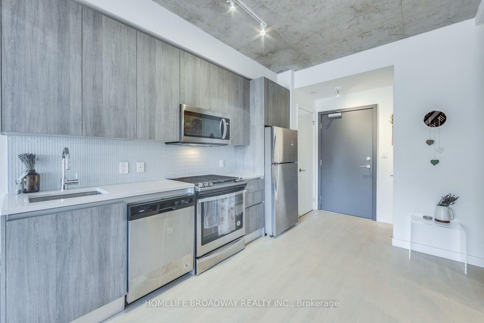 246 Logan Avenue, Unit 313 - Image 4