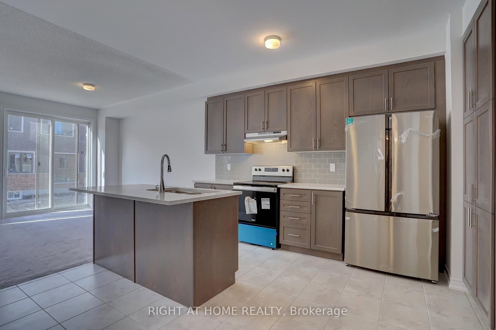 2038 CAMERON LOTT Crescent - Image 5