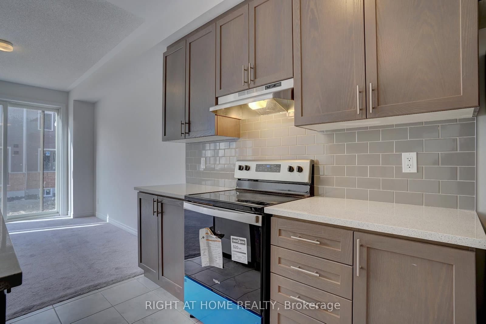 2038 CAMERON LOTT Crescent - Image 6