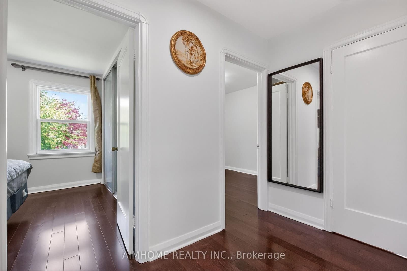 140 Meighen Avenue - Image 6