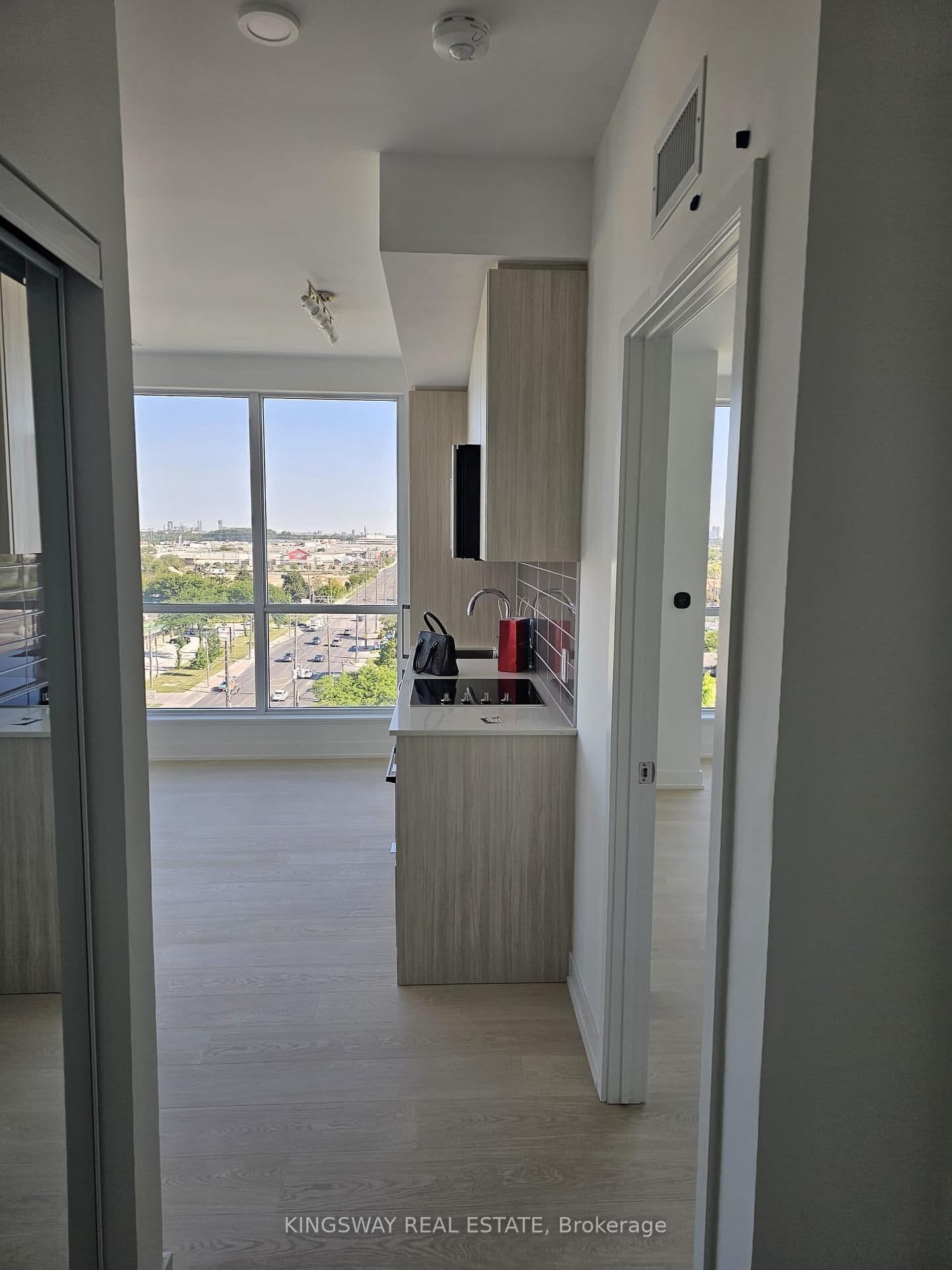 20 Deans Drive, Unit 813 - Image 2