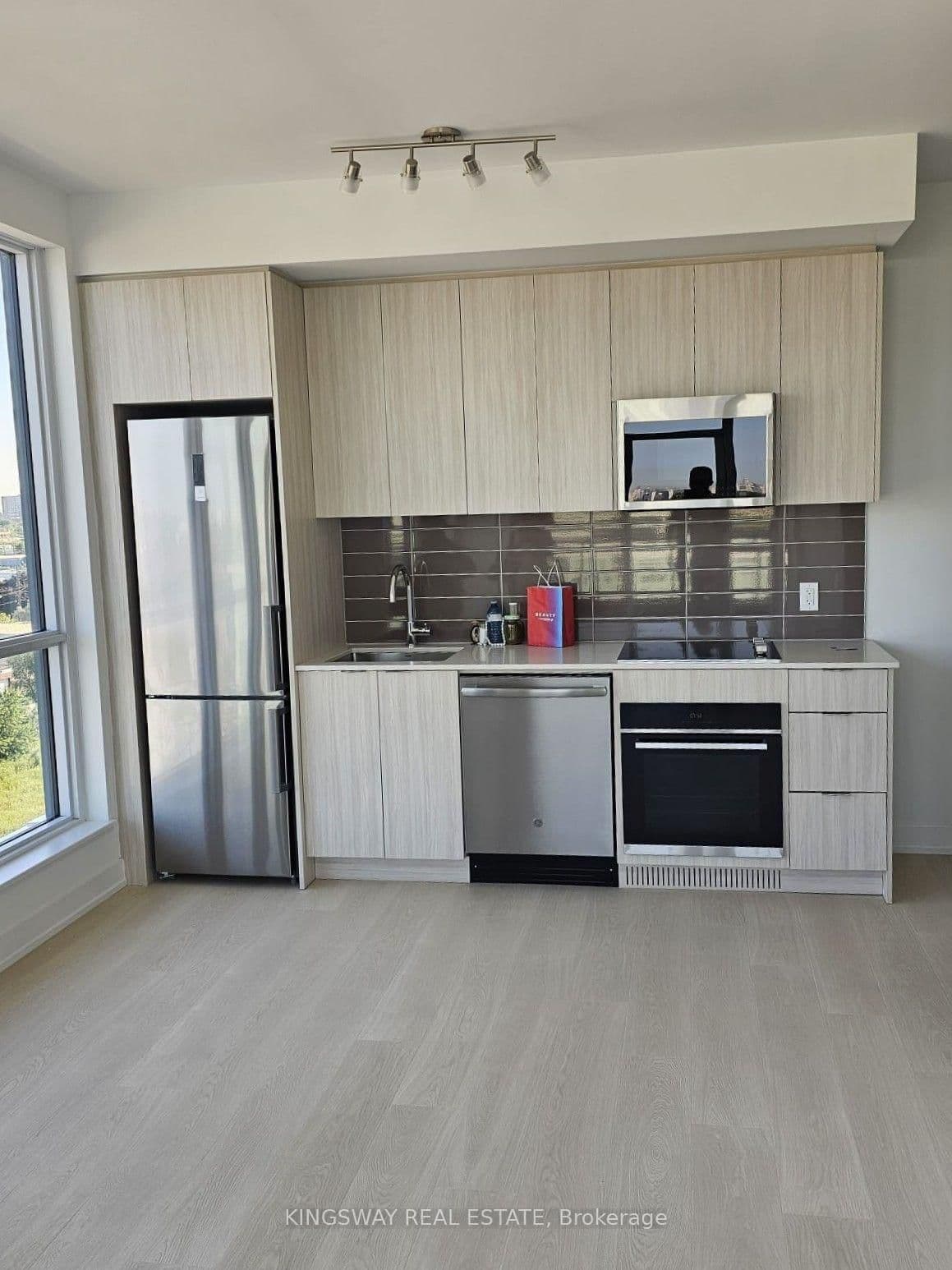 20 Deans Drive, Unit 813 - Image 4