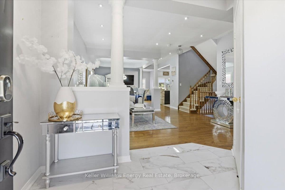 9 Iberville Road W - Image 5