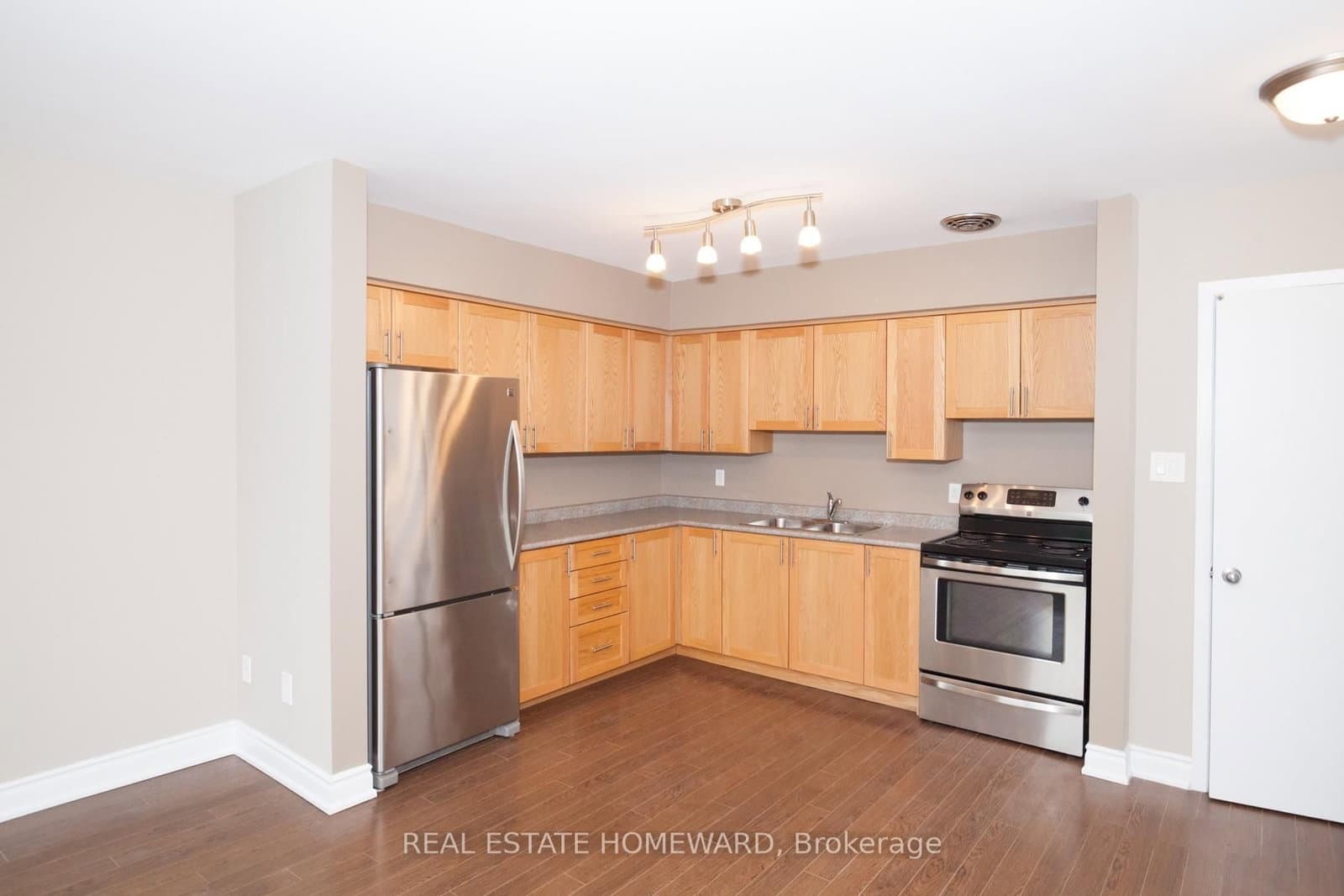 920 Pape Avenue, Unit B - Image 6