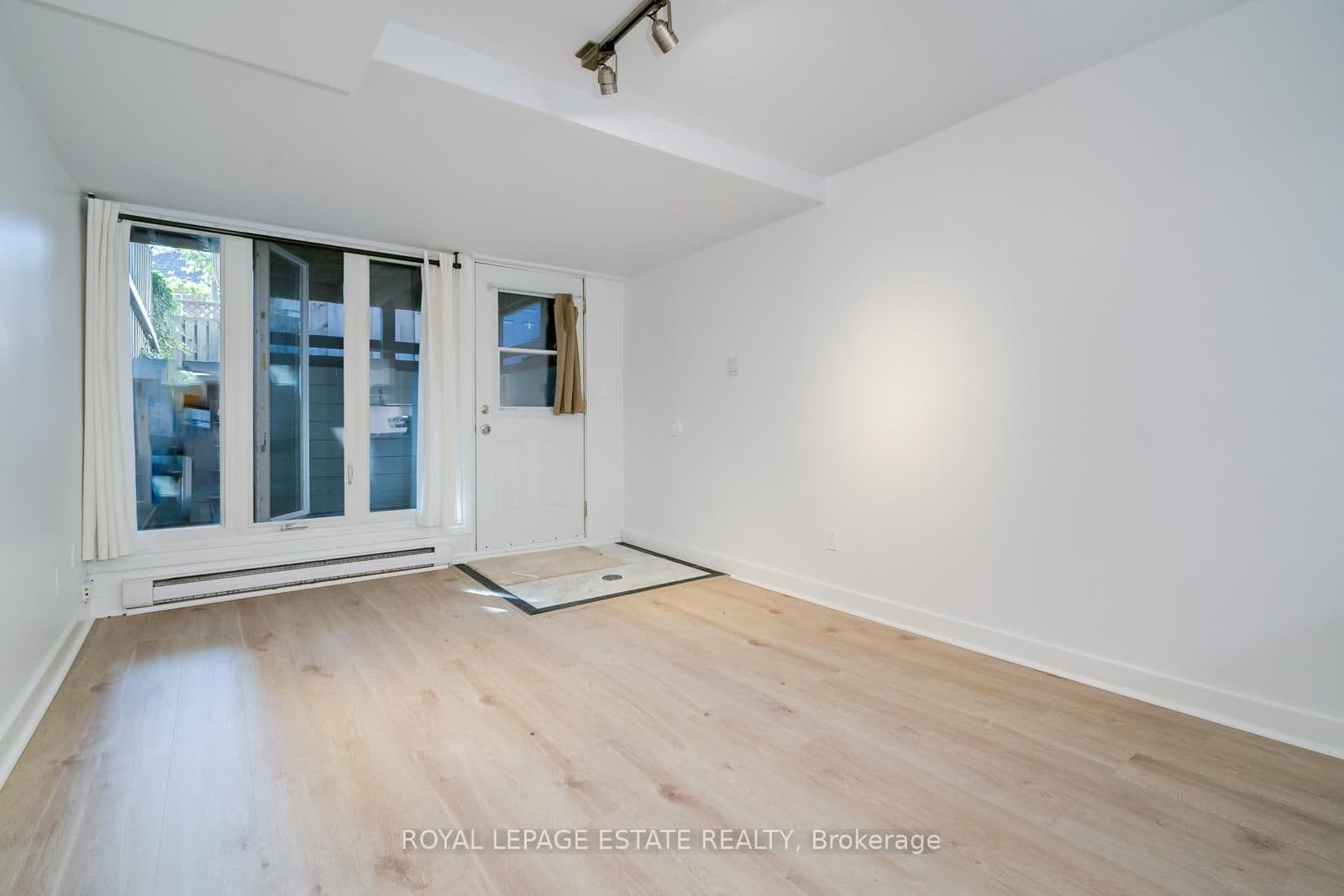155 Langley Avenue, Unit Lower Level - Image 4