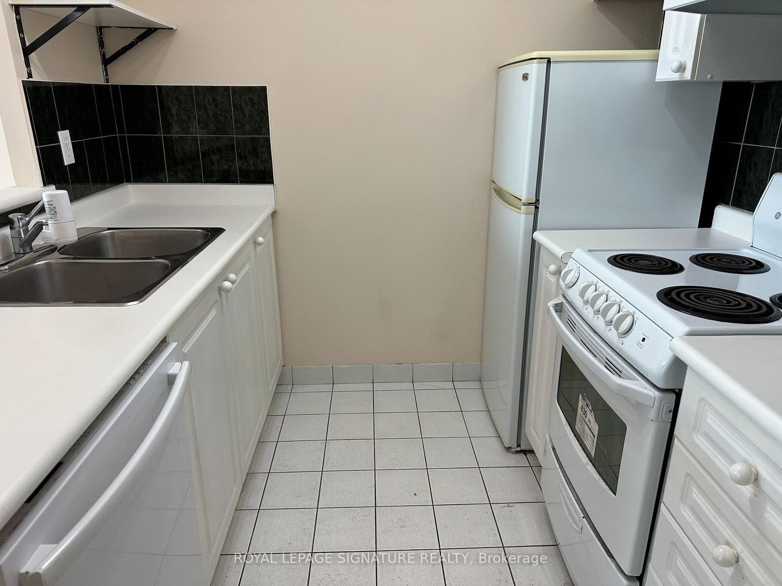 18 Lee Centre Drive, Unit 1113 - Image 6