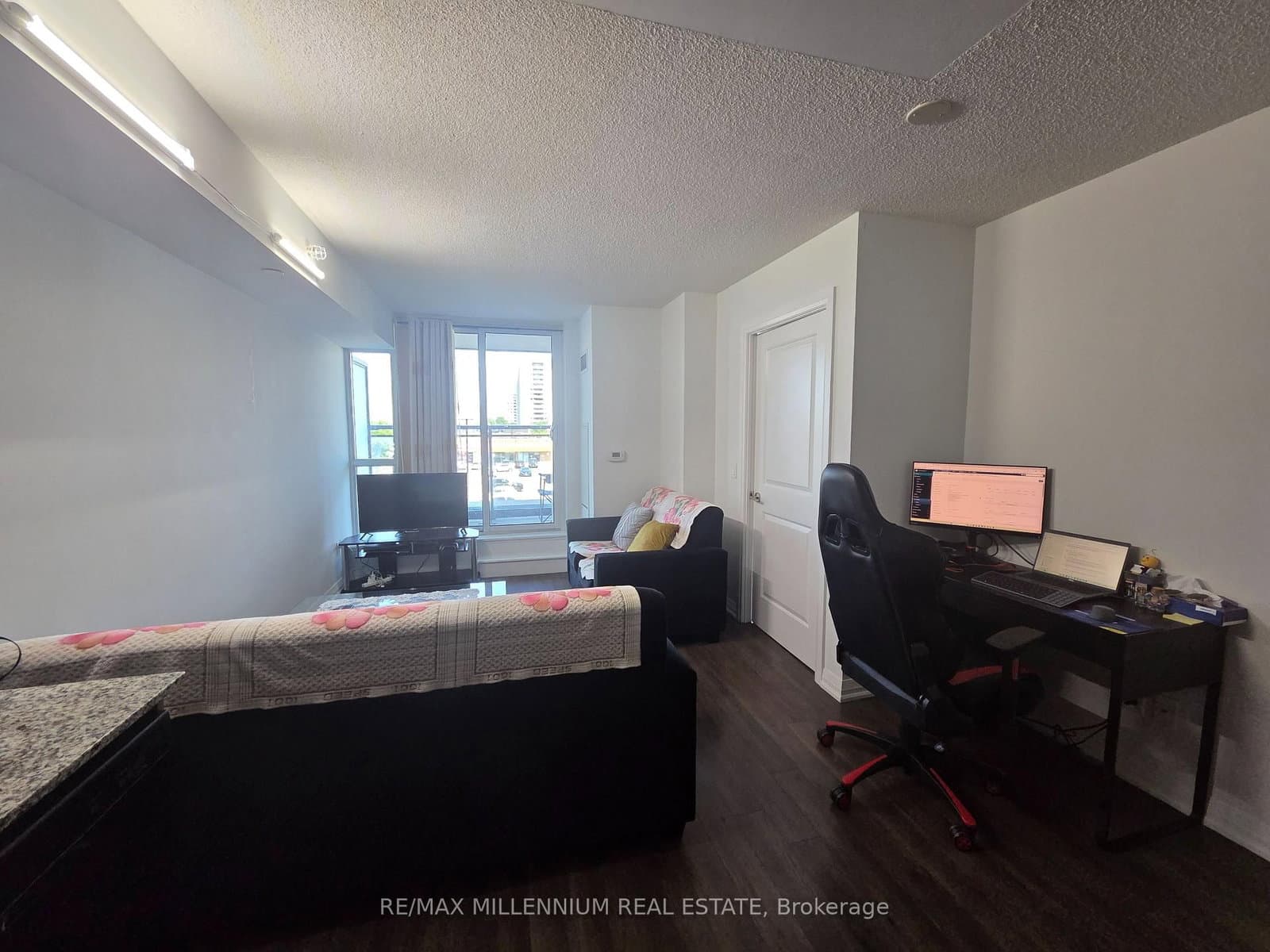 30 Meadowglen Place, Unit 214 - Image 5
