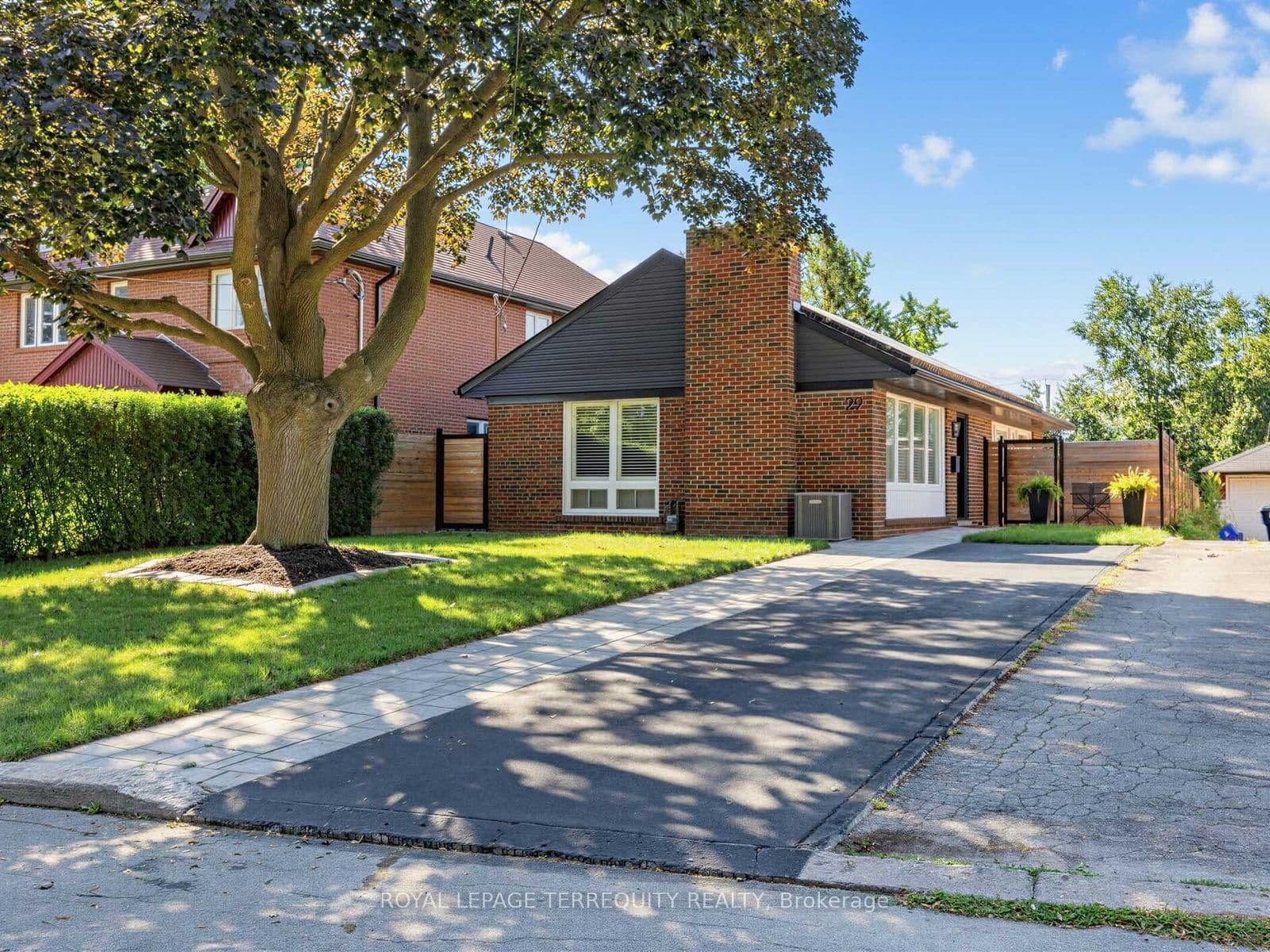 29 Sedgewick Crescent - Image 1