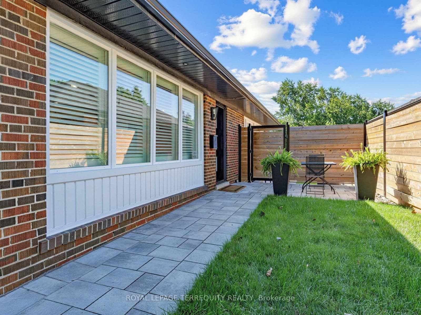 29 Sedgewick Crescent - Image 4