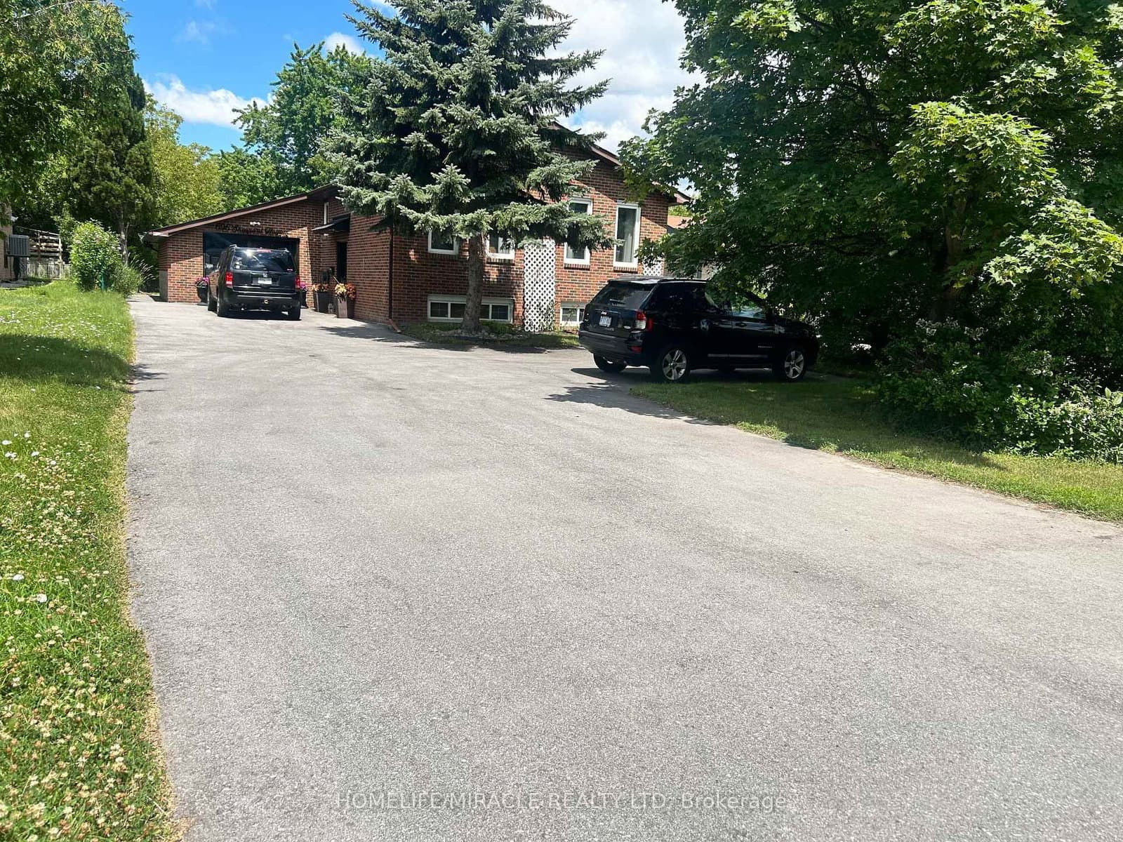 696 Sheppard Avenue - Image 2