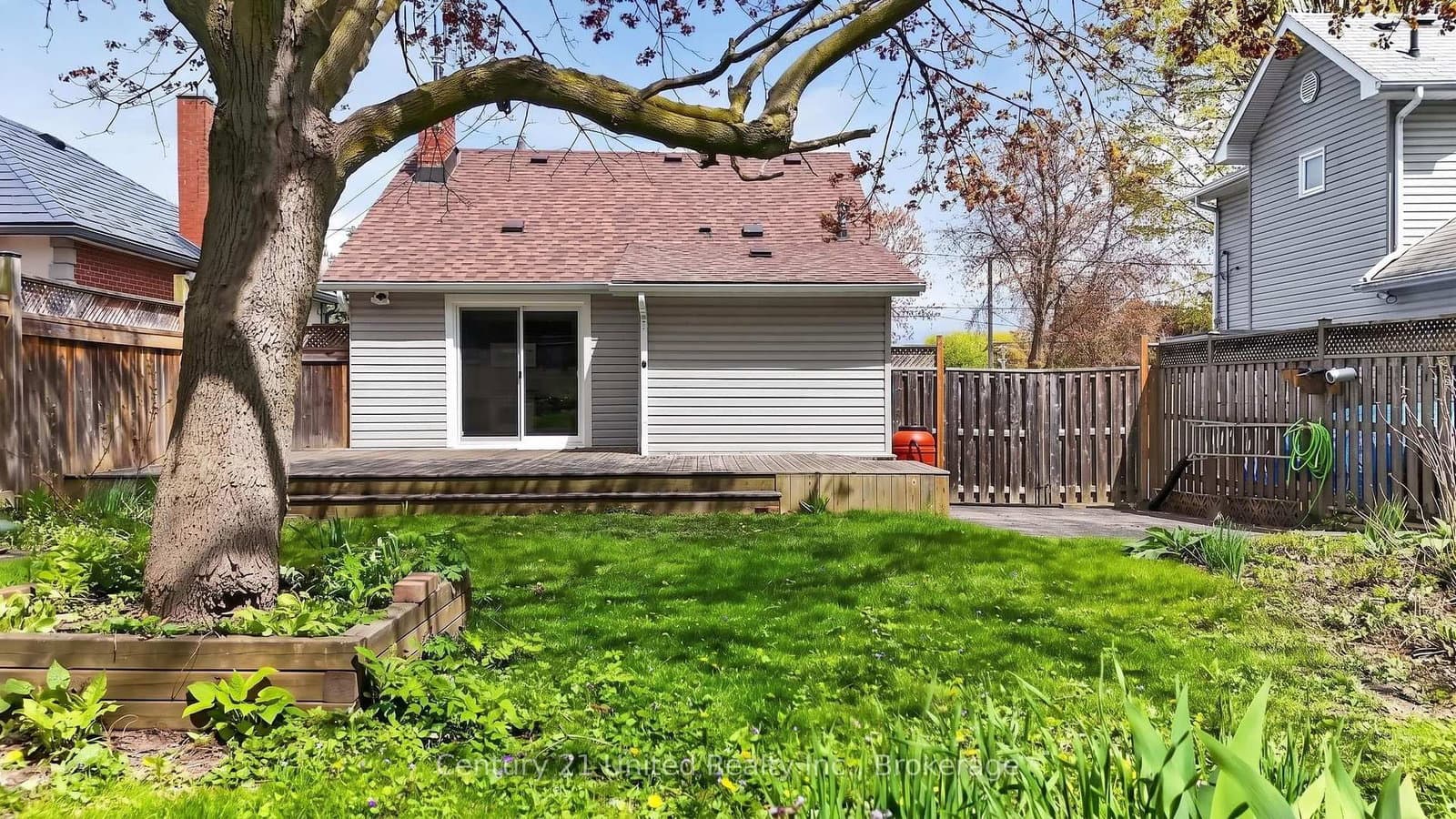 810 Byron Street S - Image 4