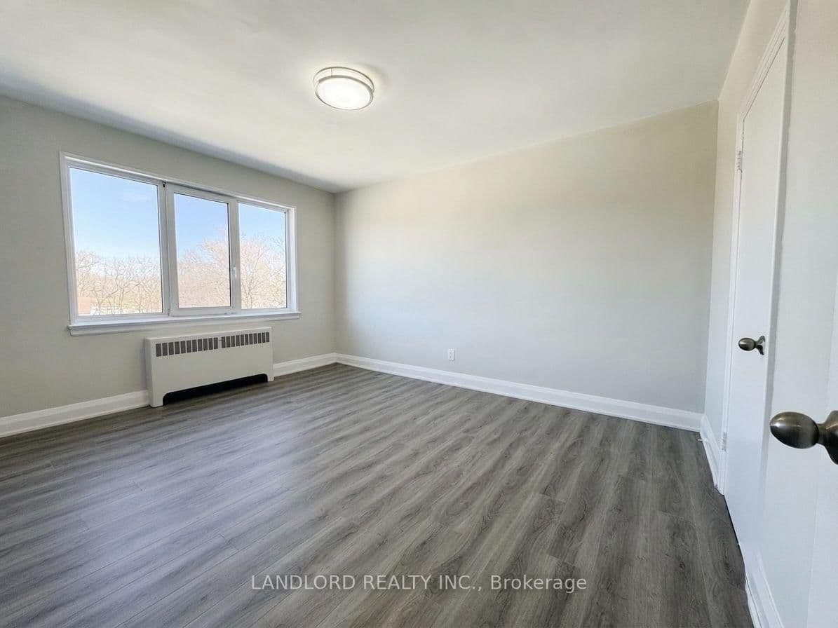 36 Wood Glen Road, Unit 301 - Image 5