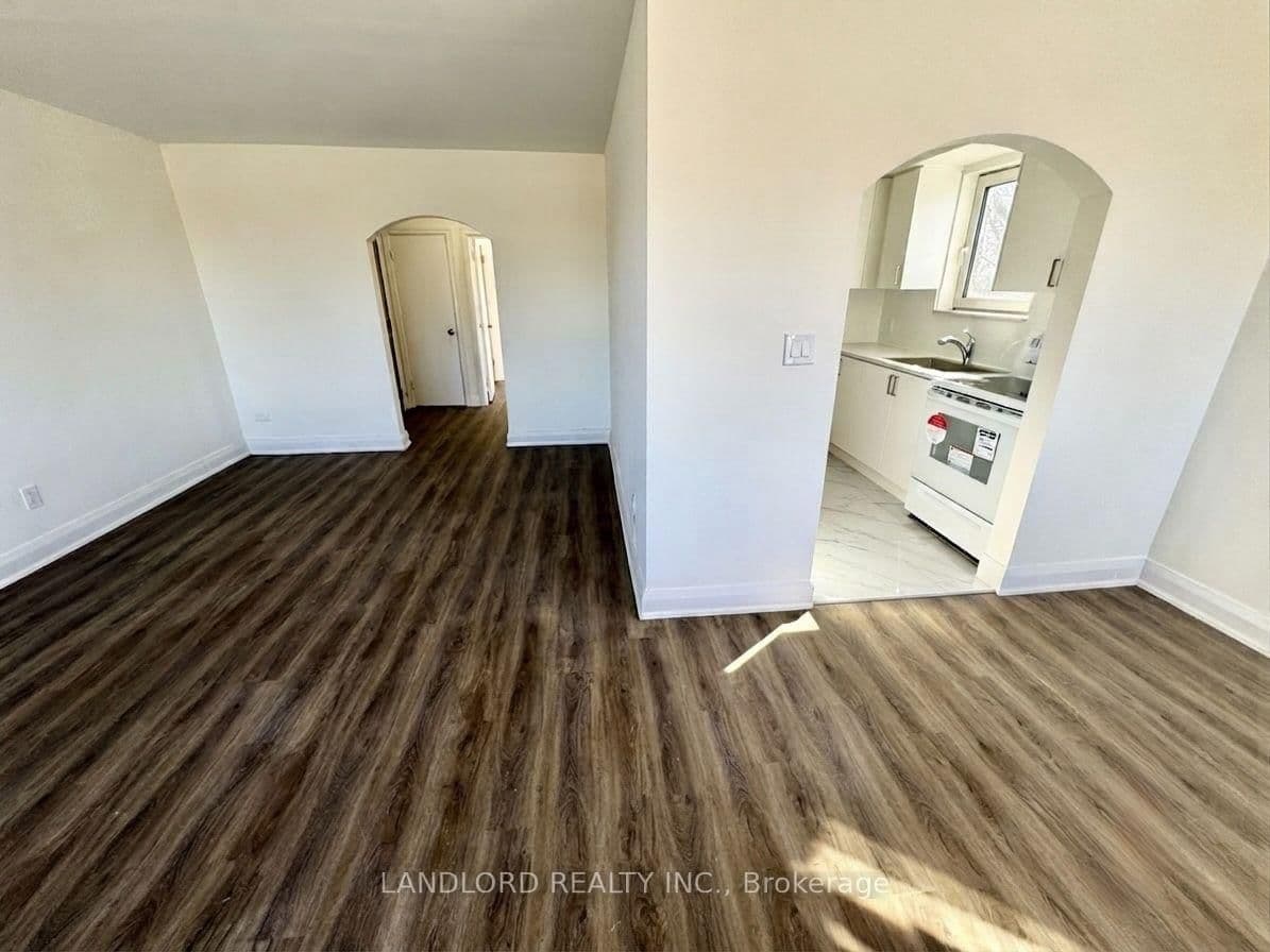 36 Wood Glen Road, Unit 302 - Image 3