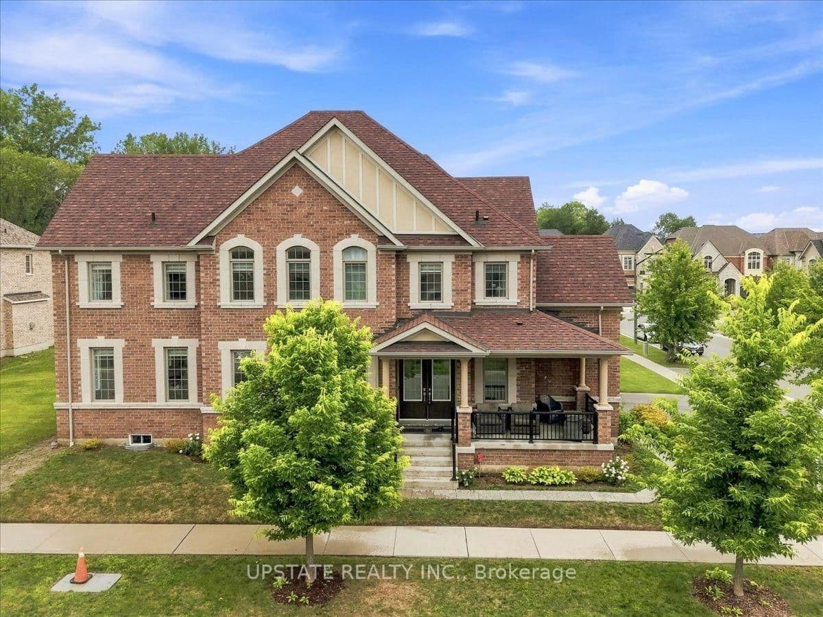 18 Blenheim Circle - Image 2
