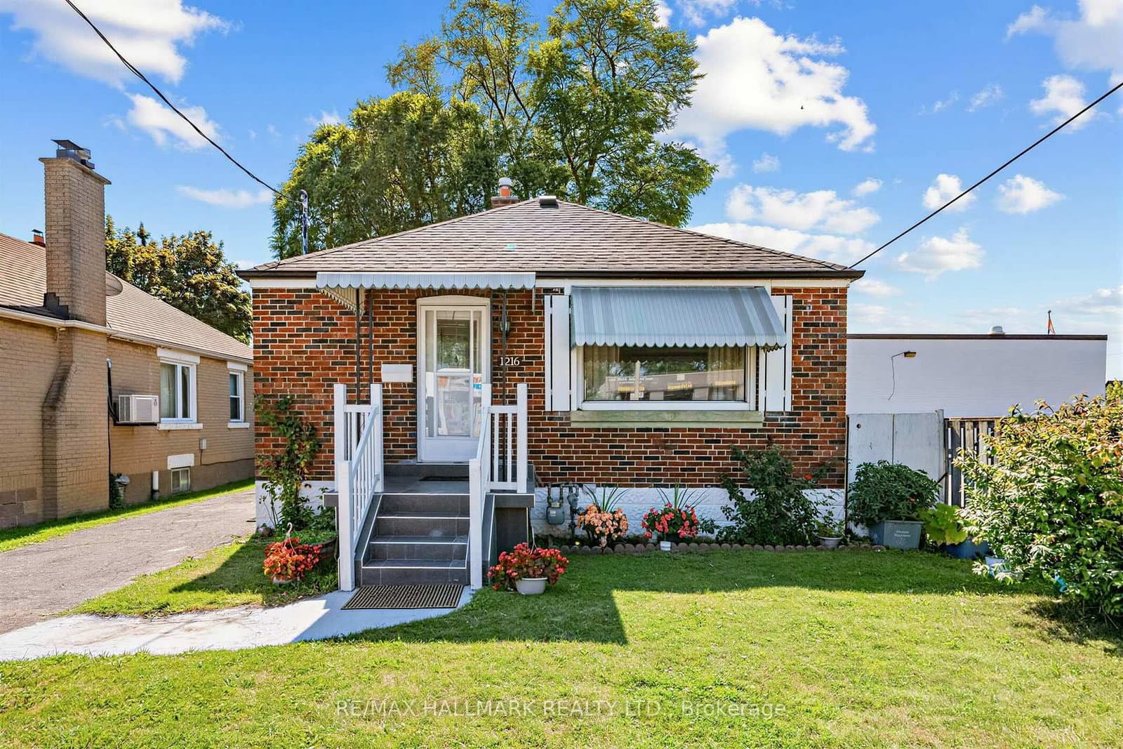1216 Victoria Park Avenue - Image 1