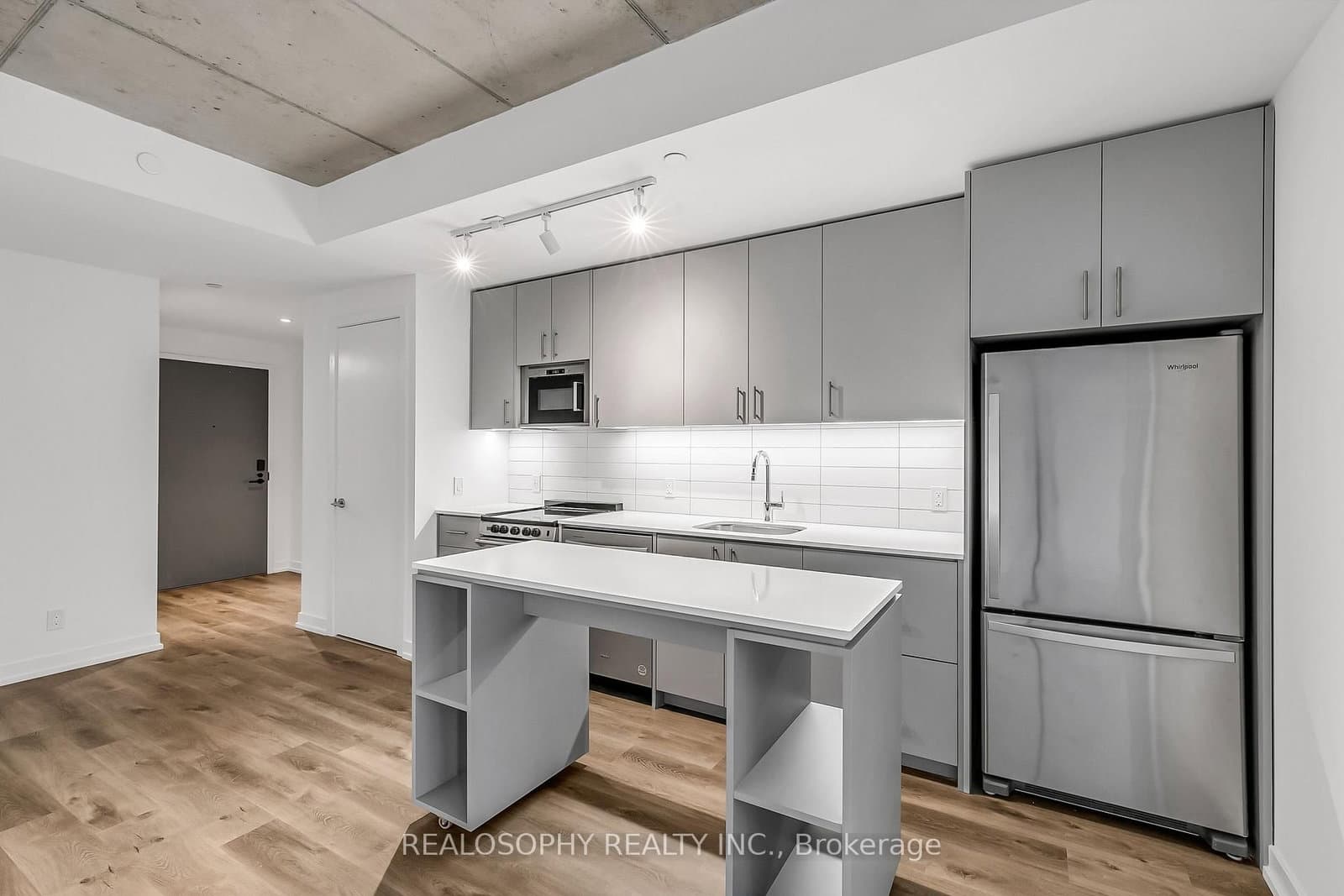 115 Larchmount Avenue, Unit 208 - Image 3