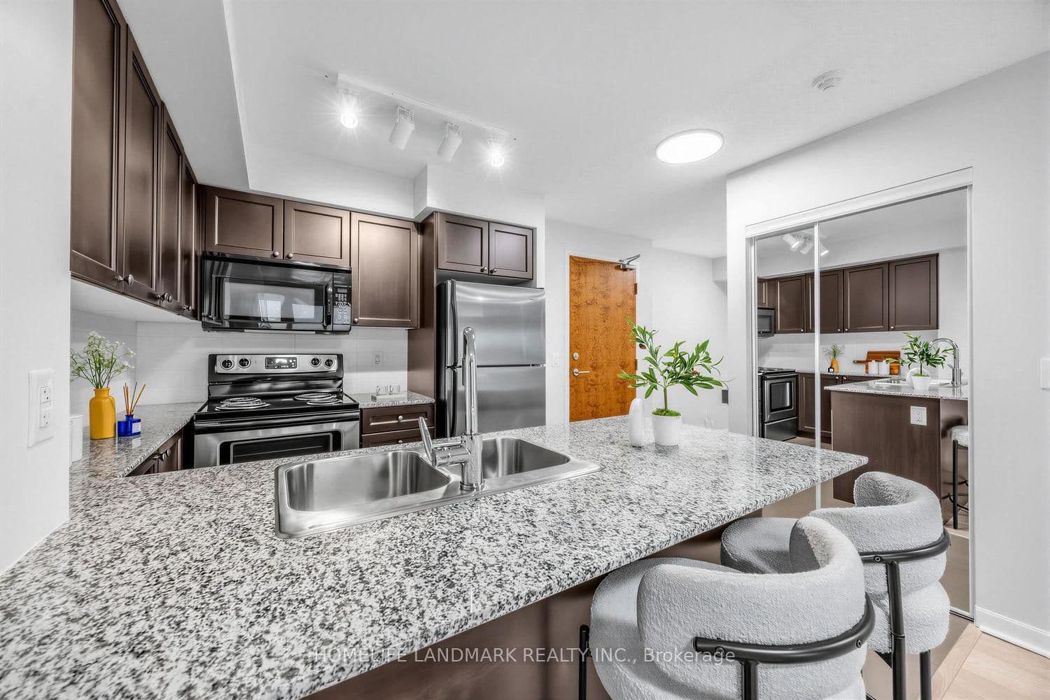 1235 Bayly Street, Unit 807 - Image 4