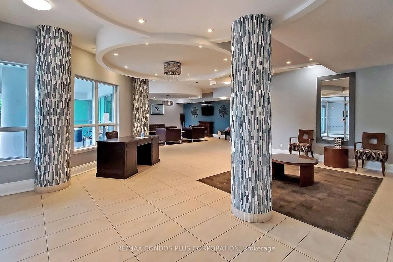 60 Fairfax Crescent, Unit 315 - Image 4