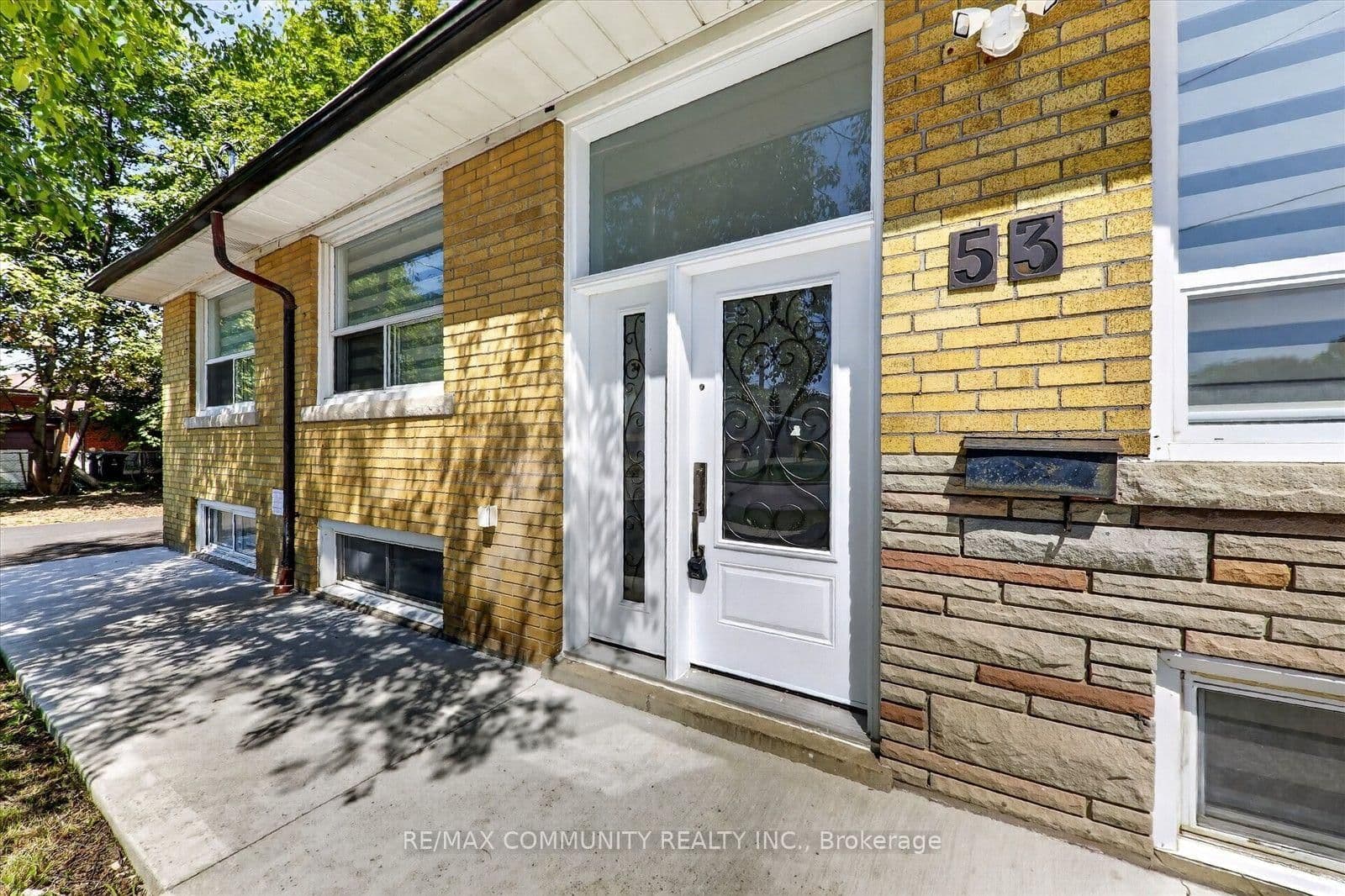 53 Milford Haven Drive N - Image 4