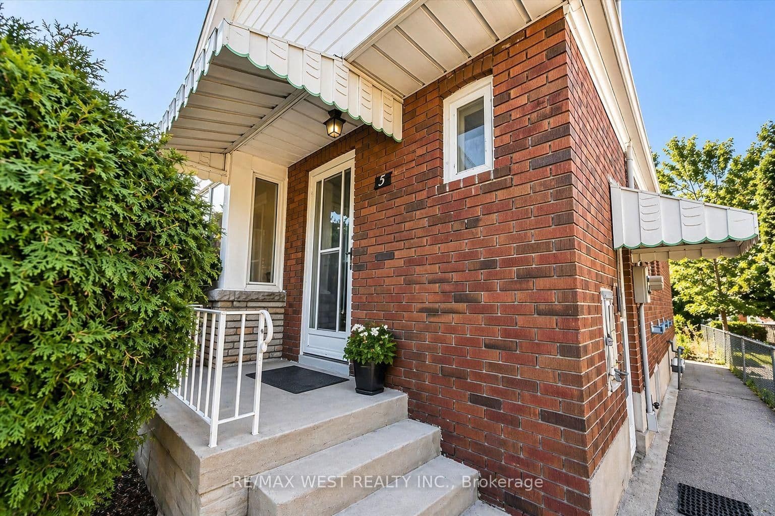 5 Dieppe Road S - Image 5