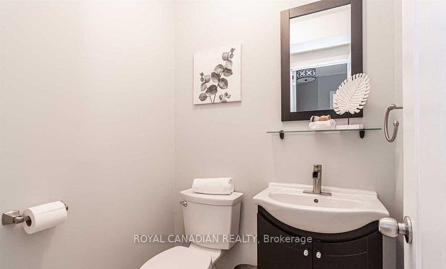87 John Walter Crescent - Image 4