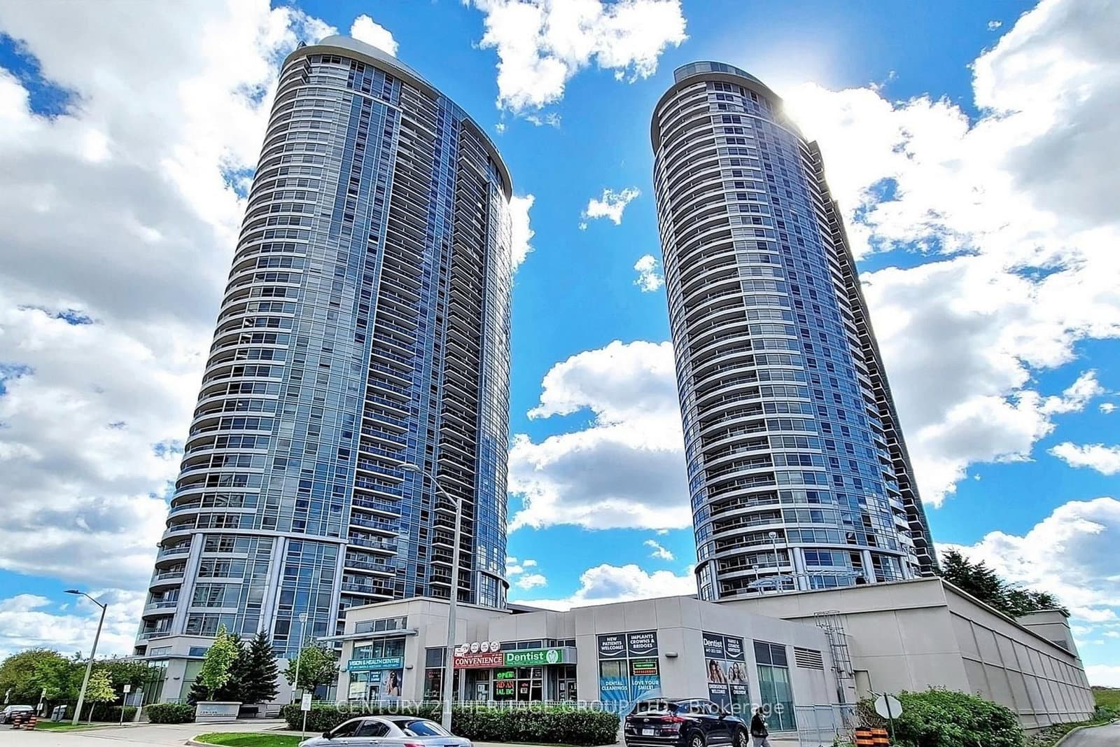 135 Village Green Square, Unit 1216 - Image 1