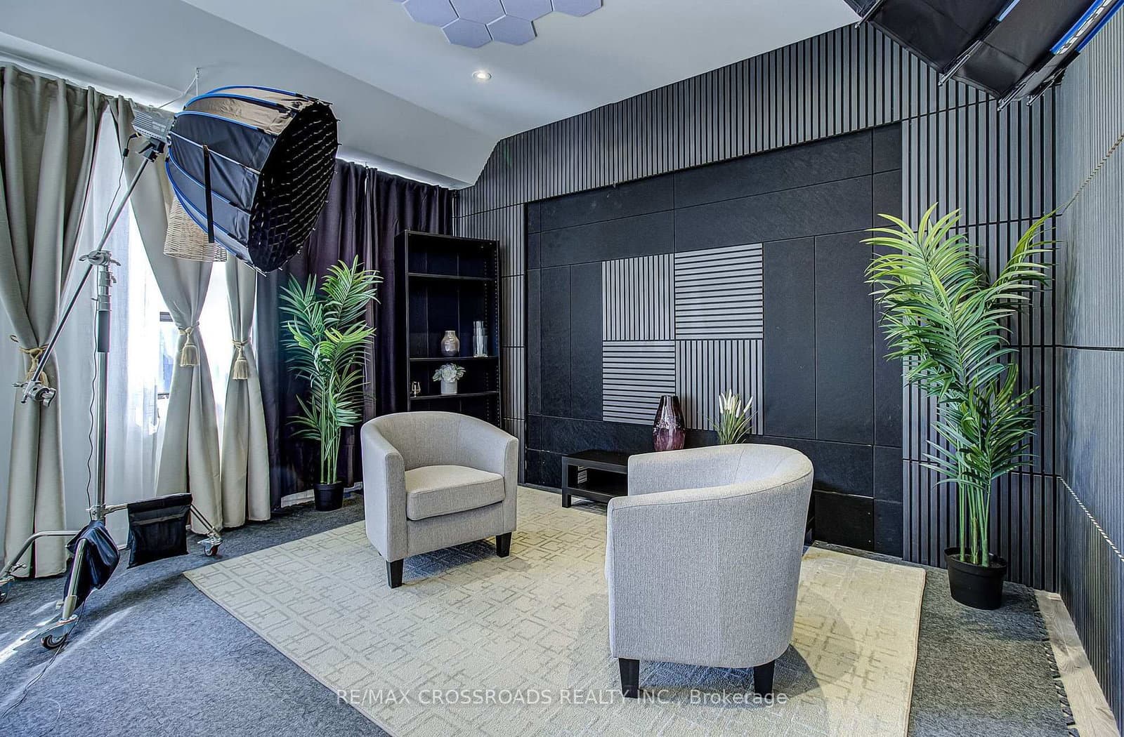2017 Danforth Avenue, Unit 2nd floor - Image 6