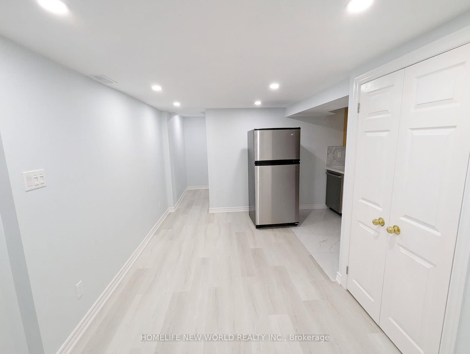 90 Oakvale Avenue, Unit Lower - Image 4