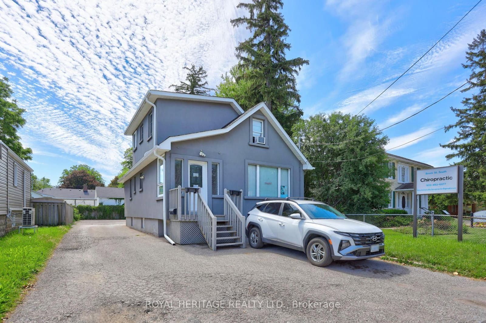 916 BROCK STREET SOUTH Street - Image 1