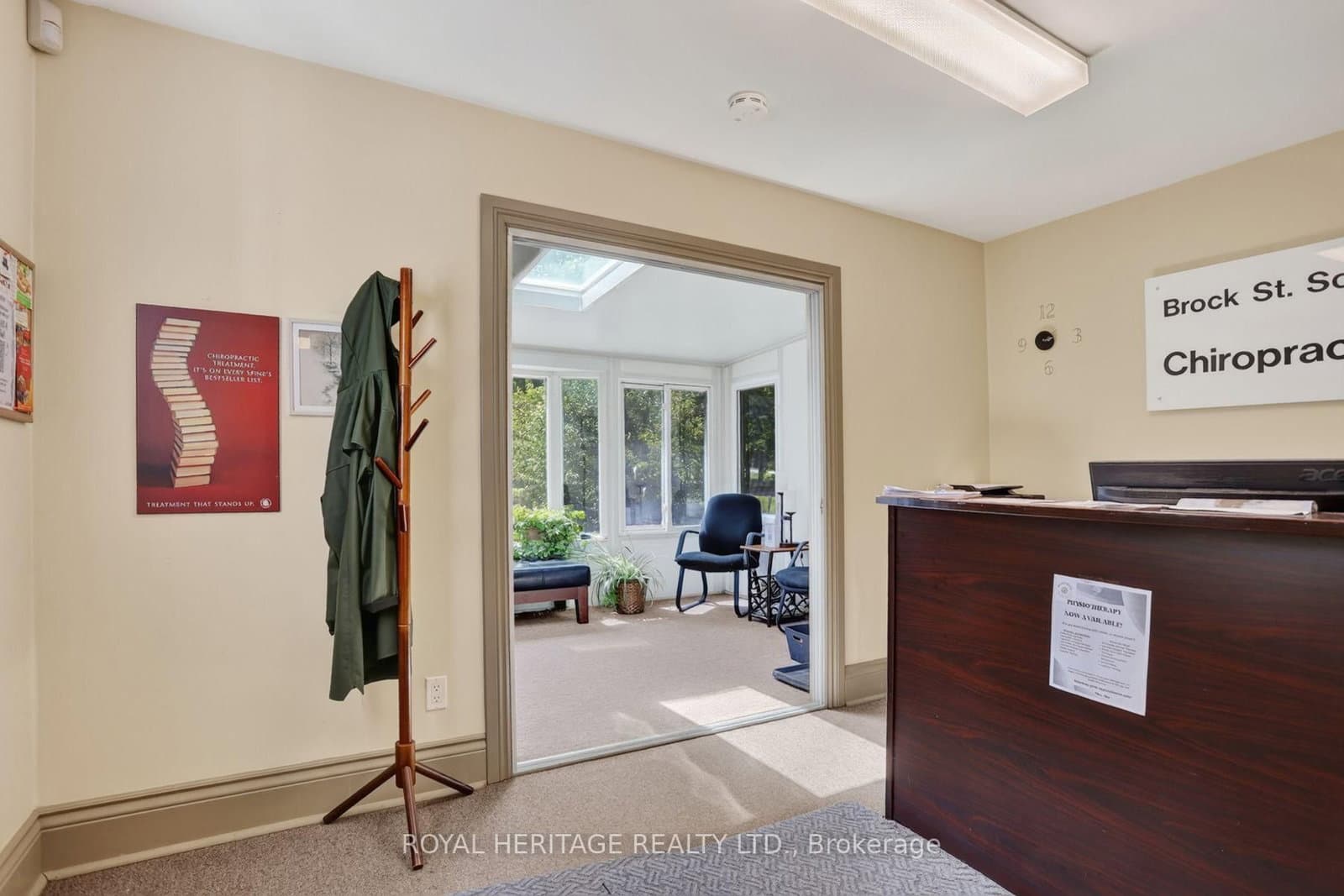 916 BROCK STREET SOUTH Street - Image 4