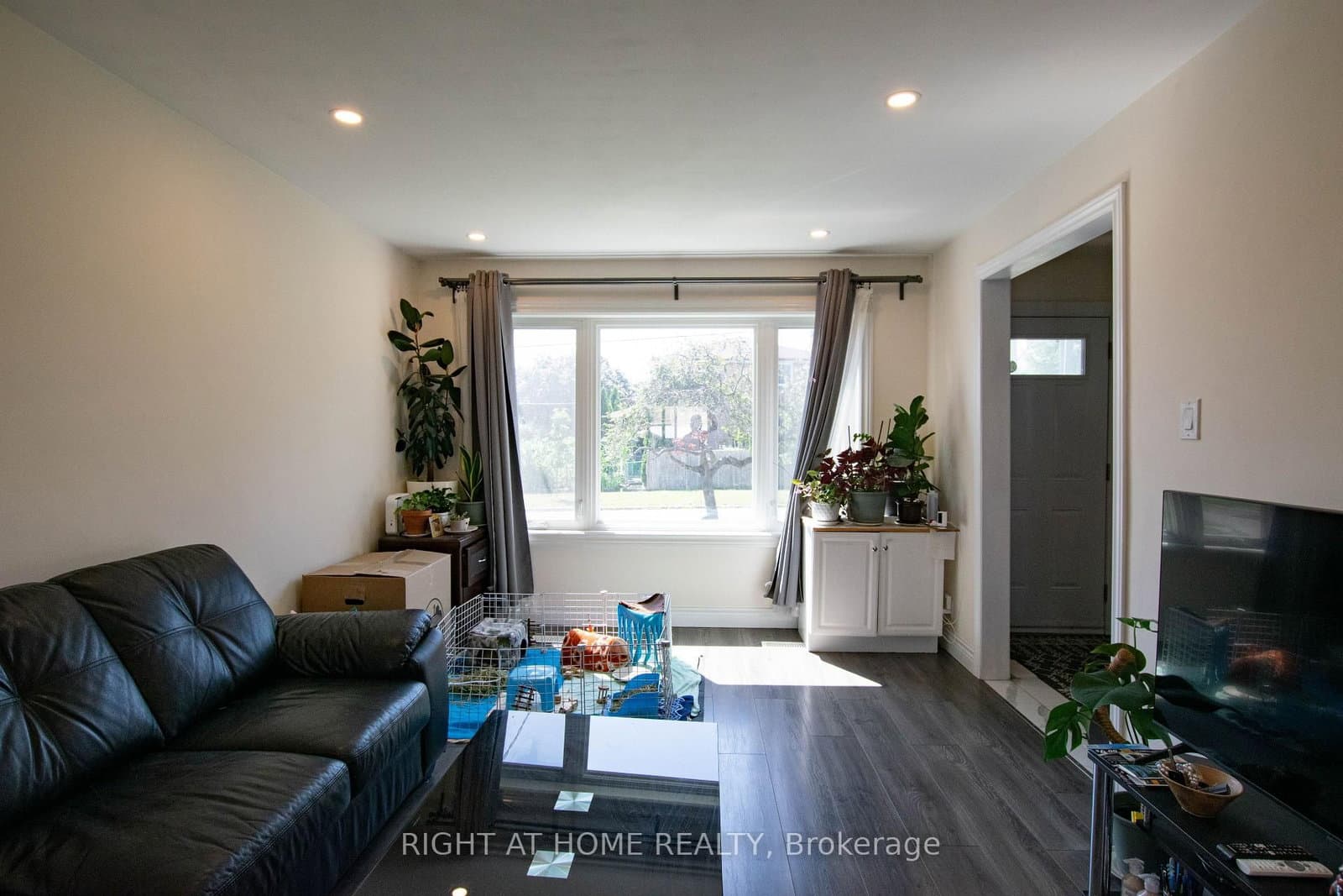 32 Ellendale Drive - Image 4
