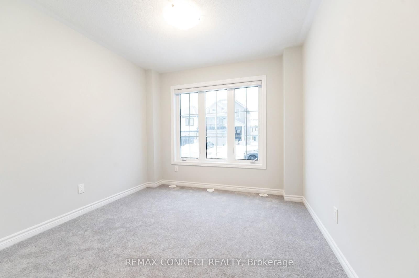 1028 Dyas Avenue - Image 3